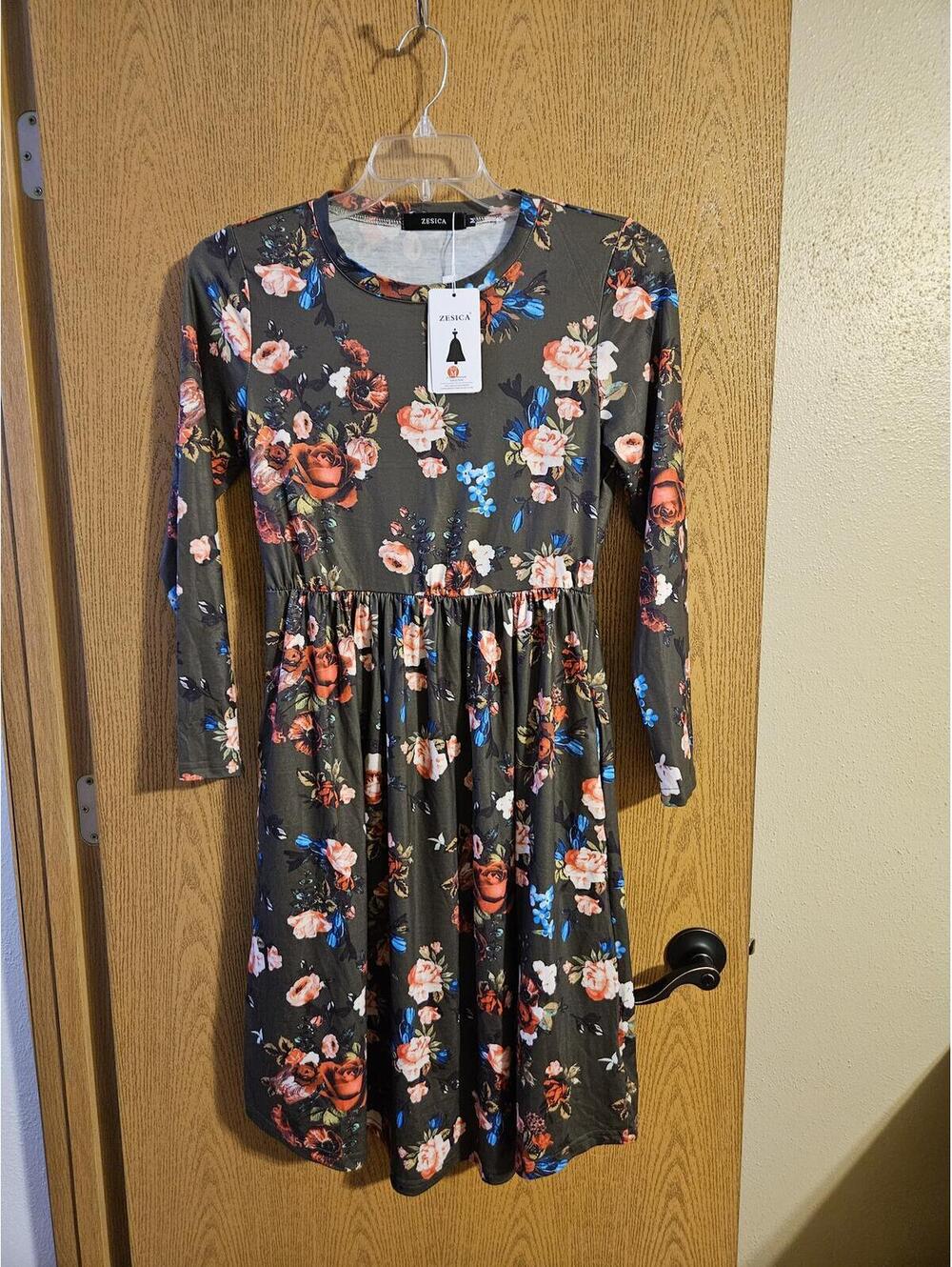 Zesica dress NWT